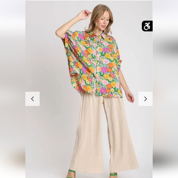 Umgee NWTs Bright Flower Print Boxy Cut Button Down Top - Picture 4 of 7